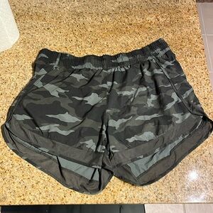 Athleta Mesh Racer Run Short 4”